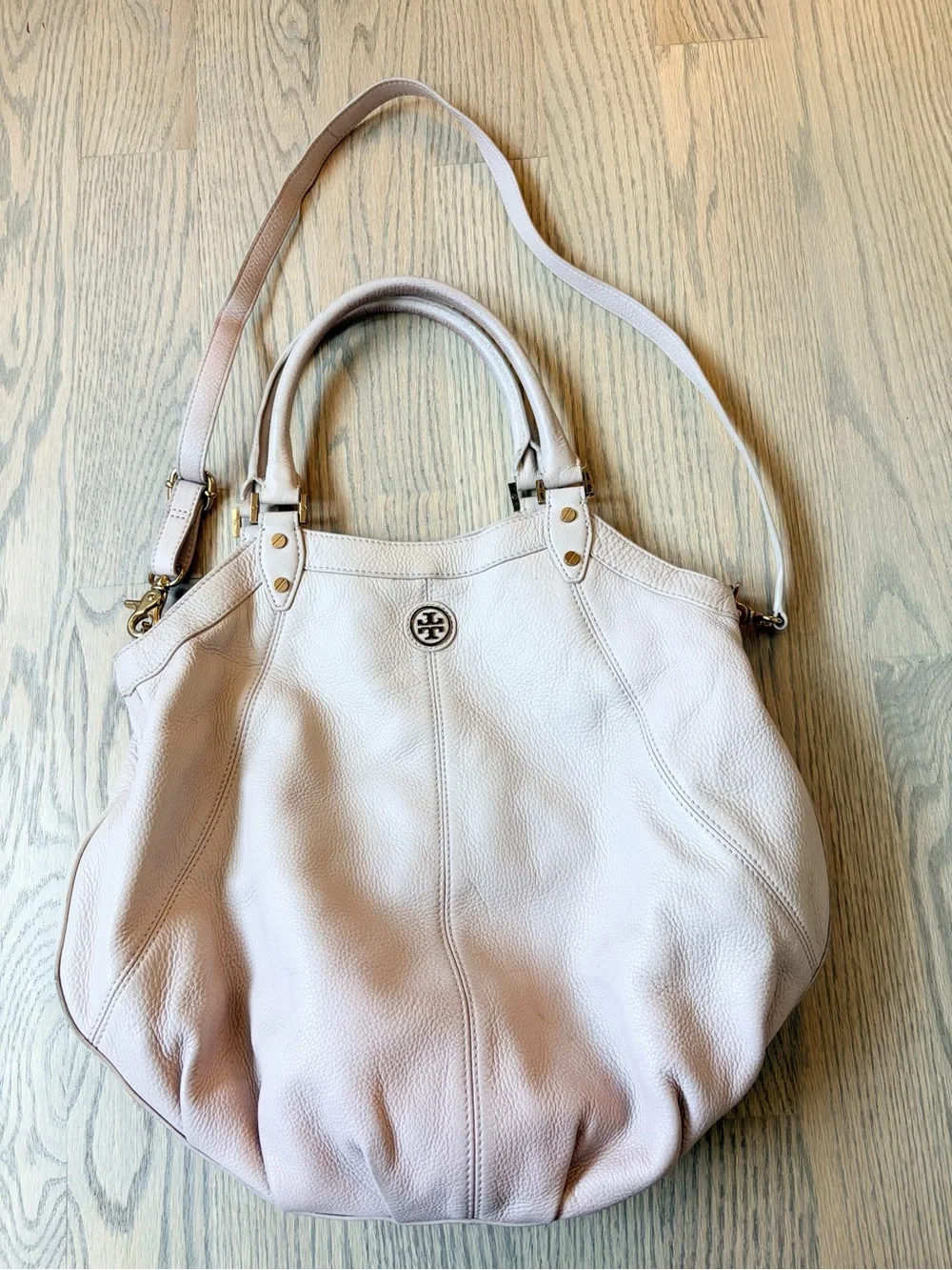 Tory Burch Dakota Hobo Slouchy Bag Shell Pink Gold Hardware Pebbled Leather